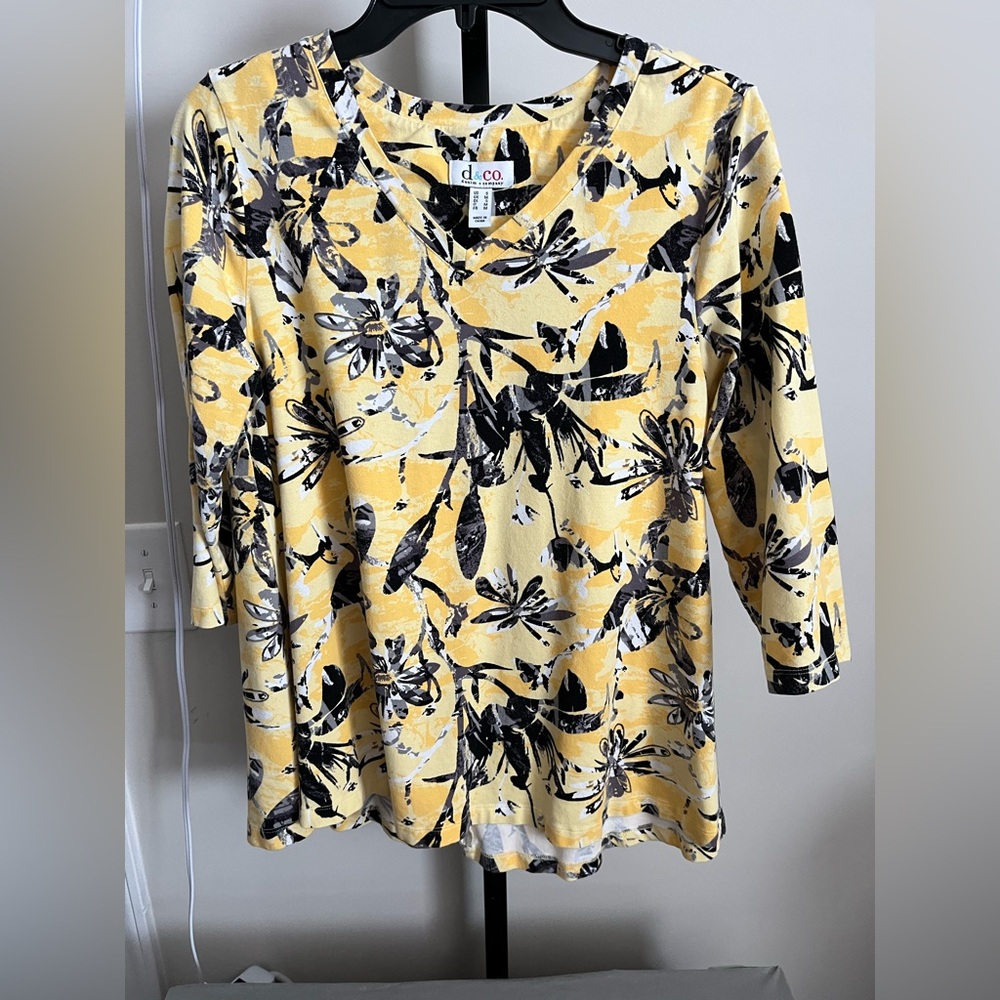 Di Co Women's Yellow Floral Top